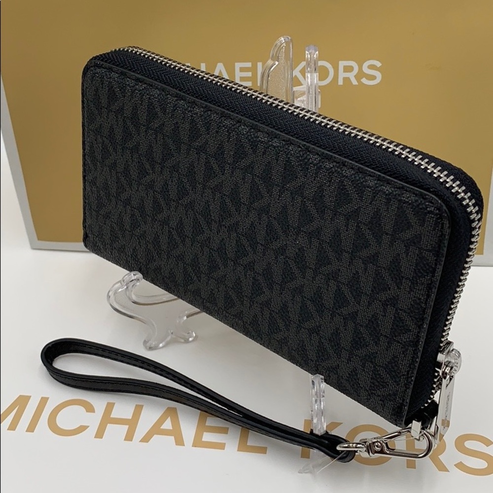 Michael Kors Jet Set Travel Phone Wallet Wristlet Black signature - Picture 9 of 16